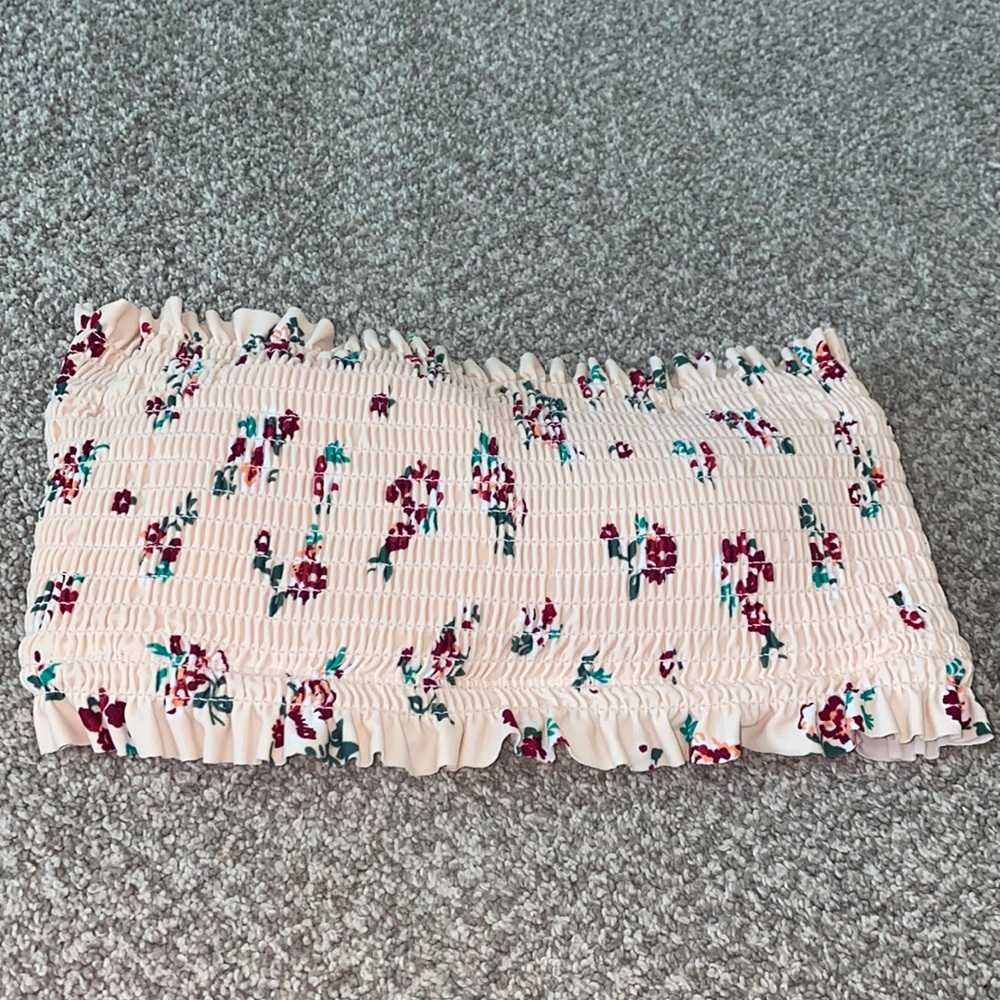 the cutest swimsuit top